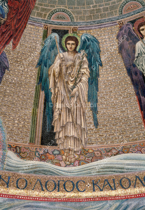 L'archange Gabriel et le lys de l'Annonciation - détail de la mosaïque de l'abside