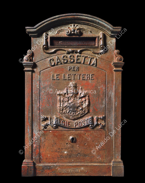 Cassetta Postale con stemma sabaudo