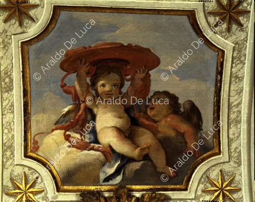 Putti with cardinal's hat
