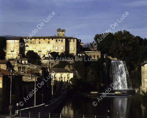 Boncompagni Viscogliosi Castle, exterior view of the waterfall