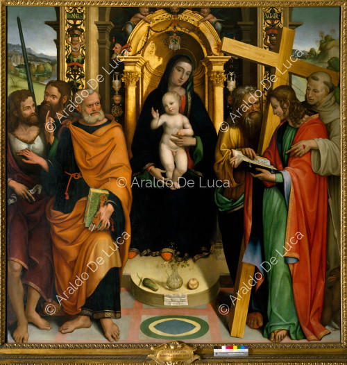 Madonna mit Kind und Heiligenfiguren