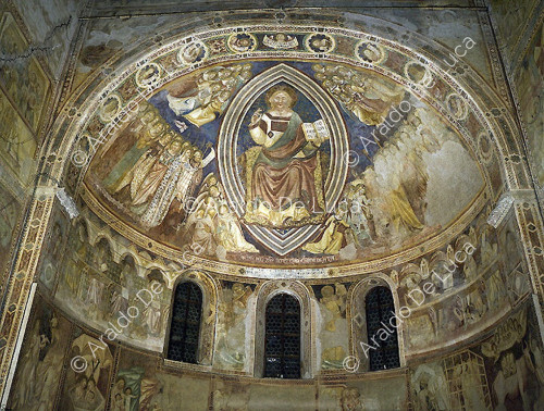 Apsisbecken mit thronendem Christus mit Engeln und Heiligen