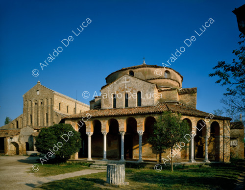 Kirche der Heiligen Fosca. Äußeres