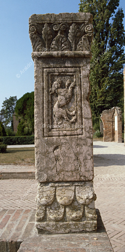 Column with relief
