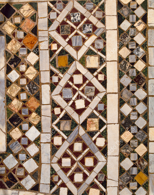 Fußboden mit geometrischem Dekor II. Detail