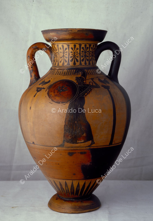 Panathenaic amphora with a fight scene between athletes