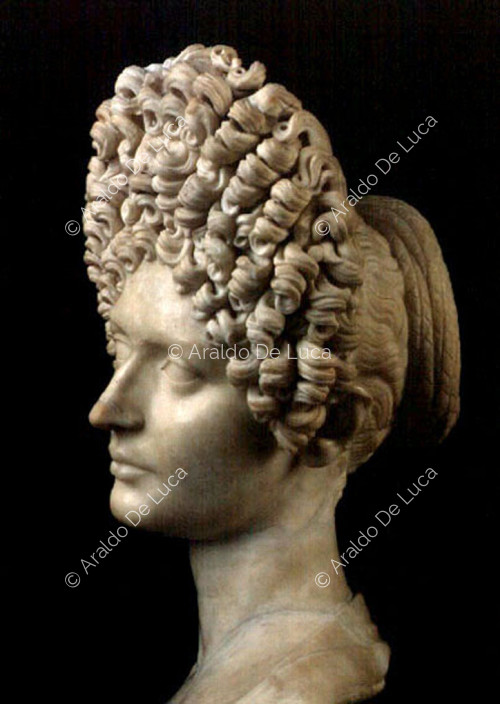 Busto retrato de mujer de época flavia