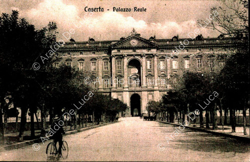 Blick auf den Königspalast von Caserta