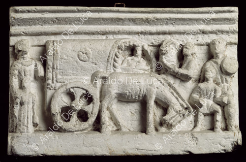 Etruskisches Relief, das ein Carpentum darstellt