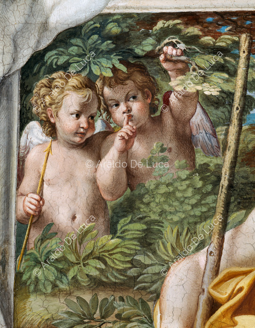 Fresco de la bóveda con Diana y Endimión. Detalle con Cupidos