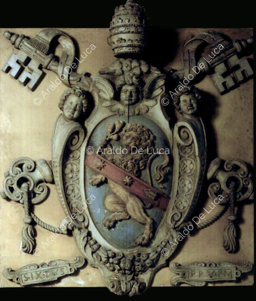 Coat of arms of Pope Sixtus V
