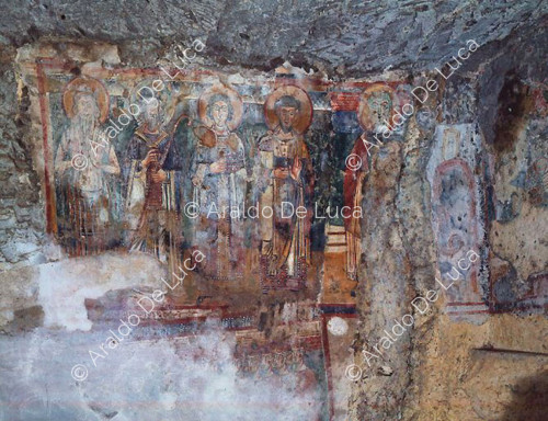 Frammenti di affresco nella Grotta dei Santi