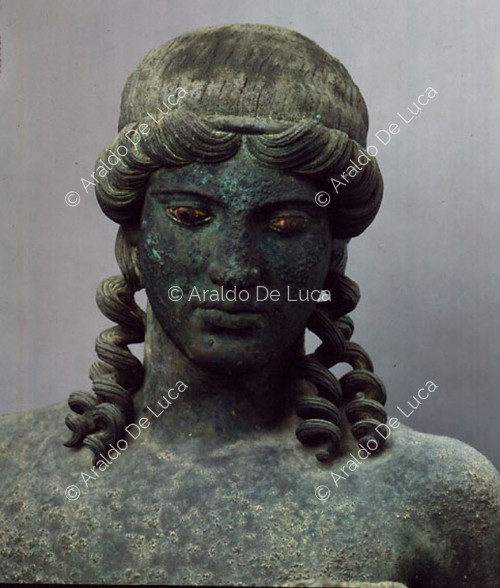 Statua in bronzo di Apollo citarista