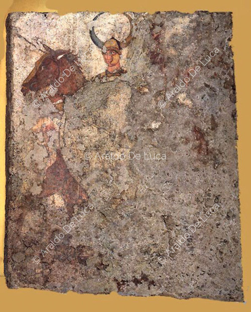 Bemalte Grabplatten aus Nola