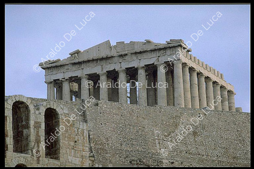 El Partenón visto desde el noreste