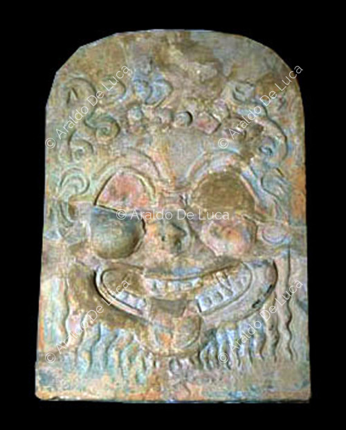 Antefissa con gorgoneion arcaica in terracotta