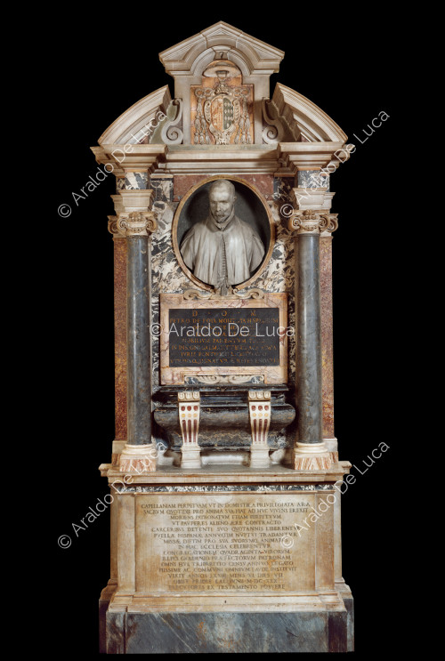 Monumento funerario al cardenal Pedro de Foix Montoya