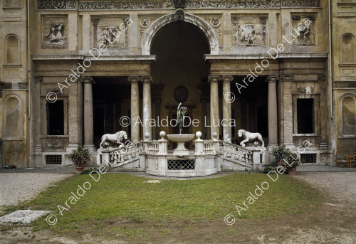 Eastern facade of the Villa Medici