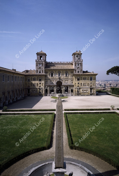 Villa Medici and the obelisk fountain