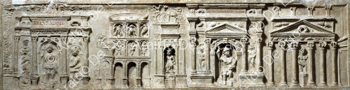 Relief mit antiker monumentaler Verkürzung