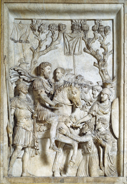 Unterwerfung der Germanen - Relief vom Ehrendenkmal des Marcus Aurelius, Detail