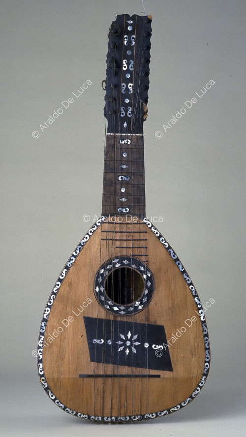 Mandolone