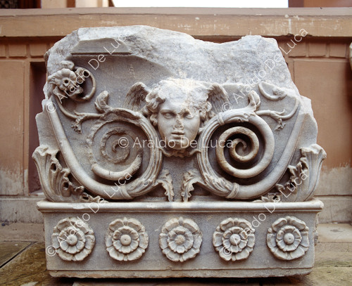 Fragment of frieze decorated in relief