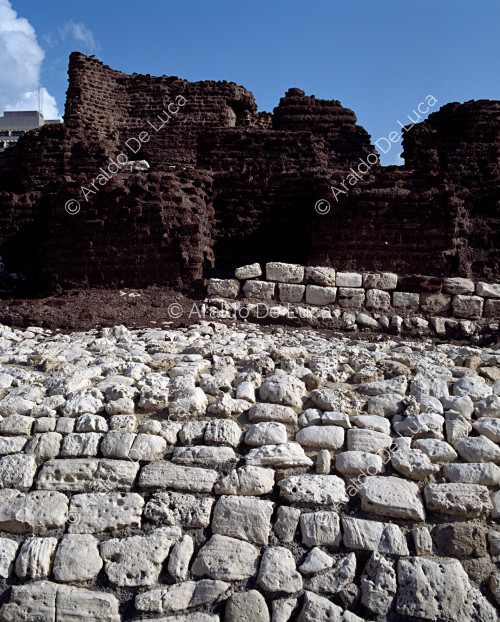 Detalle del muro del teatro romano de Kom El-Dikka