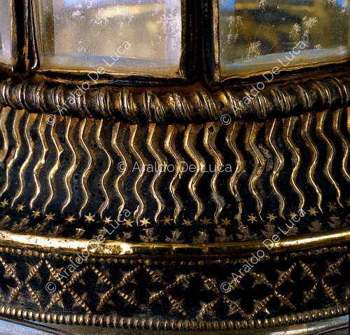 Reliquienschrein ehemals der Heiligen Lanze, Detail