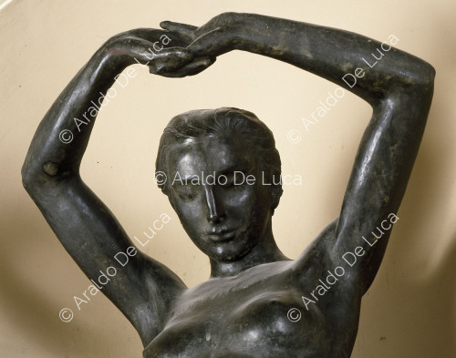 Estatua de mujer