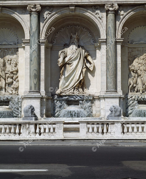 Moses-Brunnen oder Happy Water Fountain