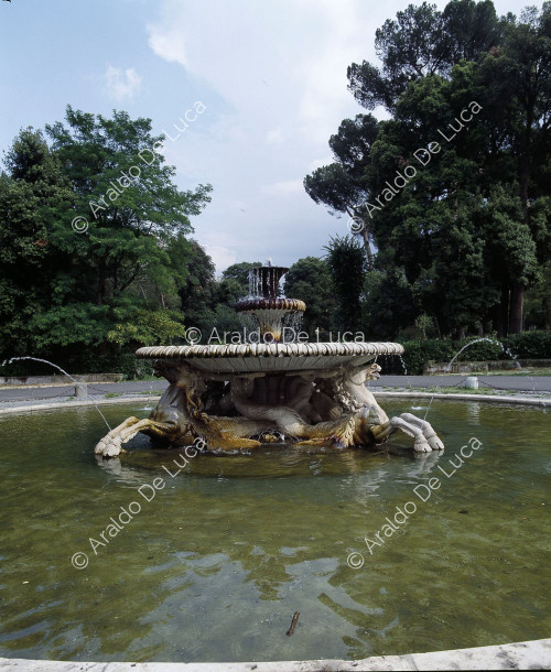 Fontana dei Cavalli Marini, Villa Borghese