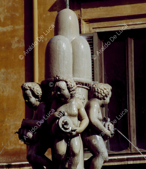 Aracoeli Square Fountain. Detail with putti