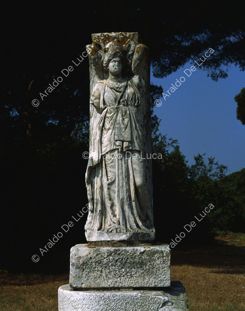 Minerva-Vittoria alata in piazza della Vittoria