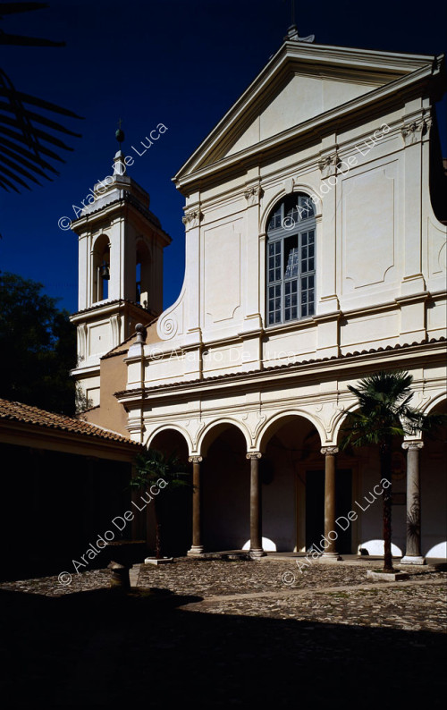 Vue extérieure de l'église de San Clemente