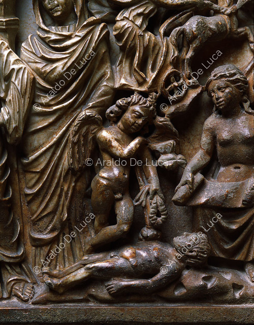 Sarcofago di bambino con il mito di Prometheus. Particolare