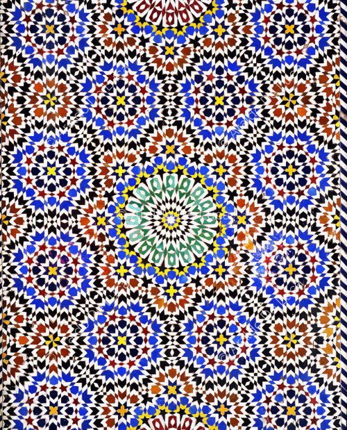 Détail de la mosaïque travaillée dans la mosquée
