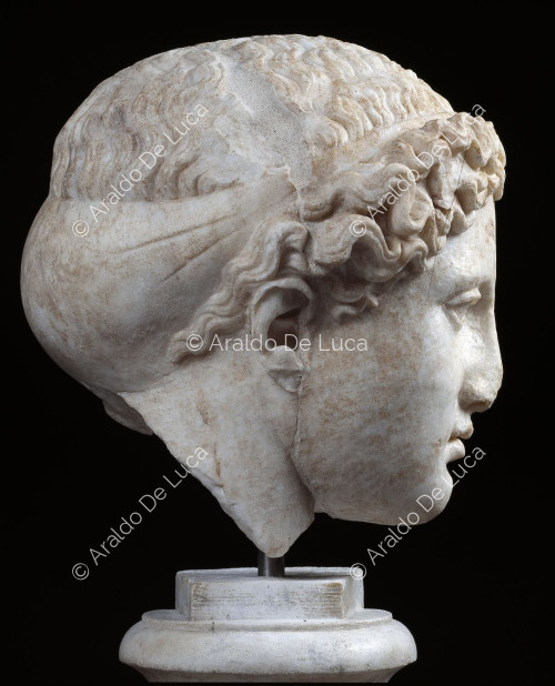 Retrato femenino romano