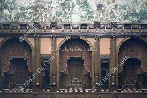Kammer von Montecitorio. Wand des Halbkreises