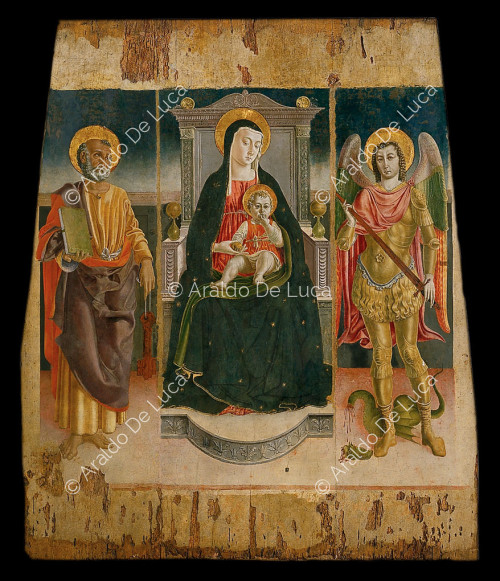 Virgen en trono con el Niño y los santos Pedro y Miguel Arcángel