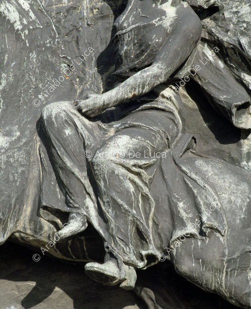 Panelling of the robes of a goddess - Monument to Anita Garibaldi, detail