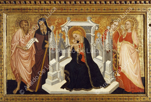 Thronende Madonna mit Kind und Heiligenfiguren
