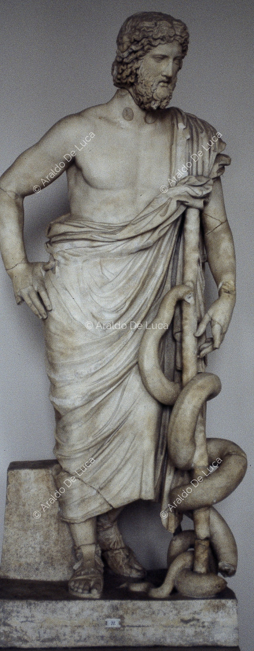 Statua di Asclepio