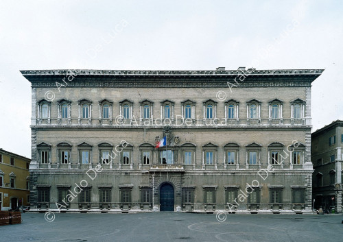 Palais Farnese. Façade