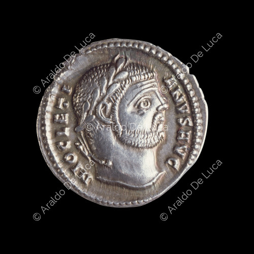 Testa laureata di Diocleziano, argento romano imperiale di Diocleziano dalla zecca di Nicomedia