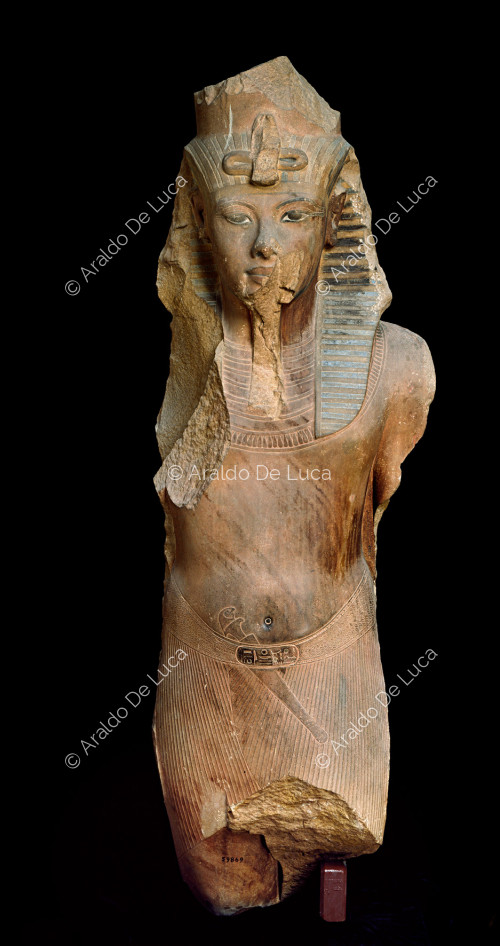  Estatuto en Tutankhamon, dal Tesoro en Tutankhamon