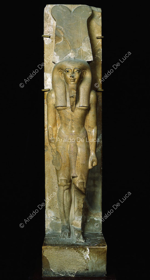 Estatua de Amenhotep II como el dios Tanen