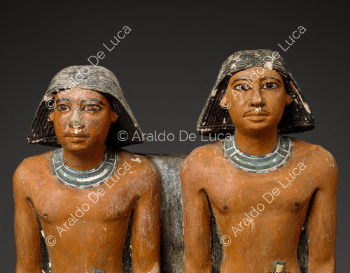 Deux statues de Nimaatsed