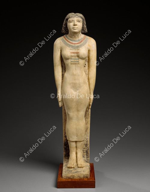 Familia de Neferherenptah. Estatua de su esposa Satmeret