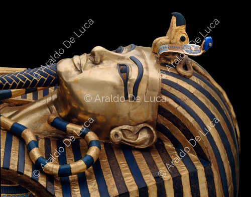 Trésor de Toutânkhamon. Deuxième sarcophage en bois